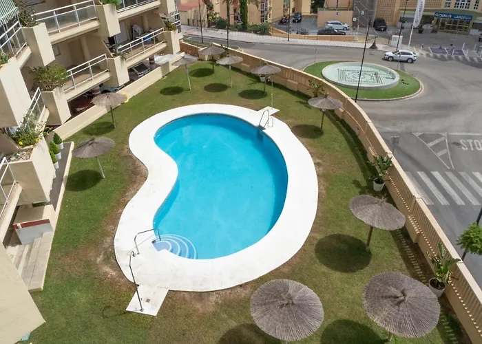 Gran Terraza, Al Lado Del Mar. *