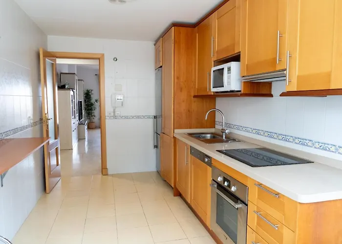 Gran Terraza, Al Lado Del Mar. *