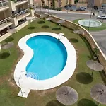 Gran Terraza, Al Lado Del Mar. *